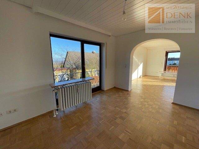 Familienglück garantiert - Großzügige 5-Zimmer- Wohnung mit Balkon in Buchbrunn 5 zimmer