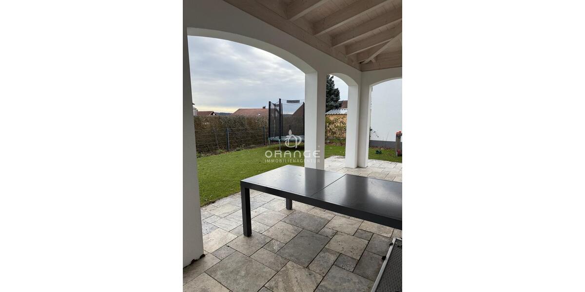 Einfamilienhaus Langquaid - 8 Zimmer, 260 m&sup2;, 2.000&euro; | Angebot:23861895