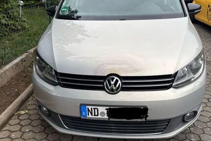 VW Touran 324.000 km 4.999 € Rennertshofen Stepperg 86643