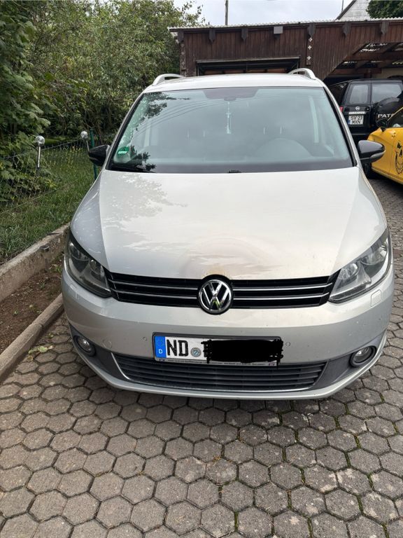 VW Touran 324.000 km 4.999 € Rennertshofen Stepperg 86643