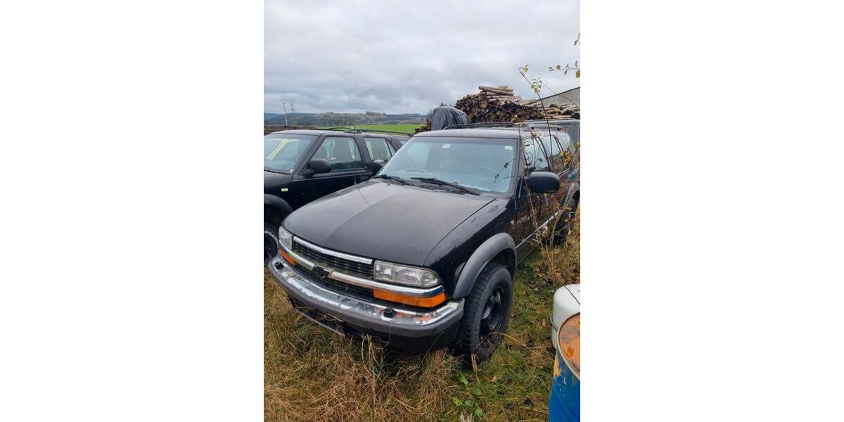 Chevrolet Blazer 220.000 km 1.800 &euro; Wurzbach 07343