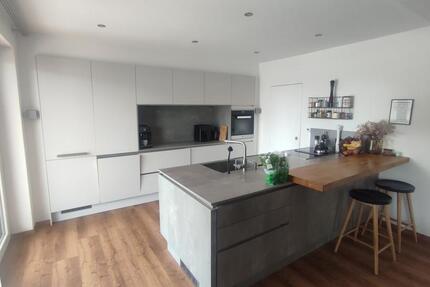 Freistehender Einfamilienhaus mit ausgebauten Keller Studio 5 zimmer