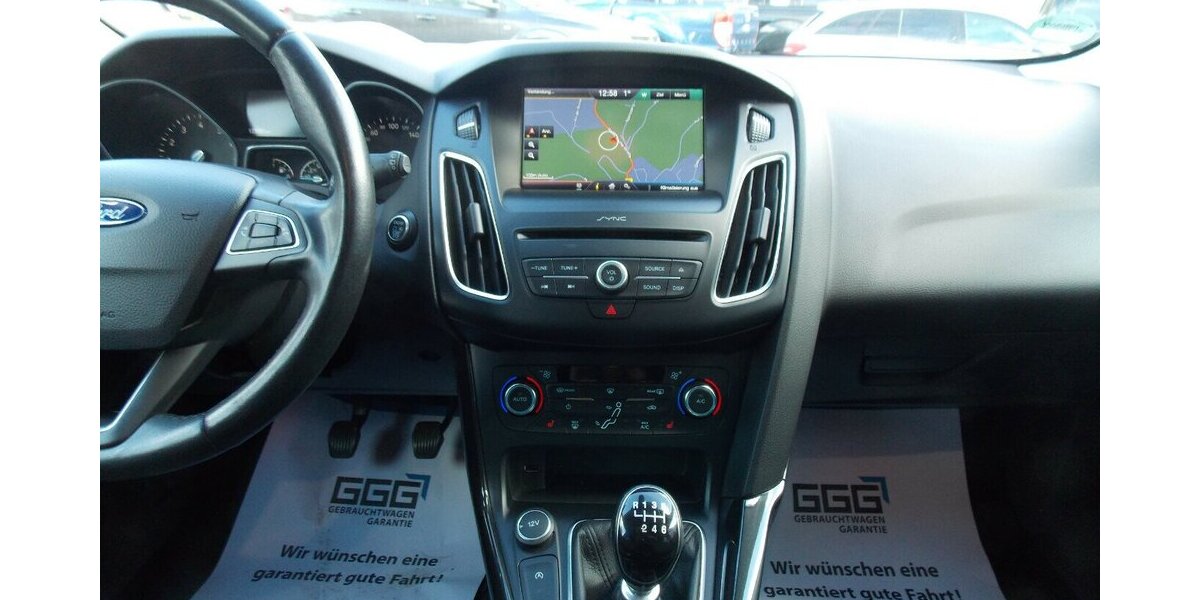 Ford Focus 1.5 Titanium Navi