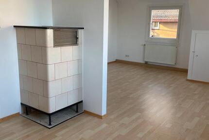 3-Zimmer—Wohnung im Dachgeschoss mit Blick ins Grüne 3 zimmer