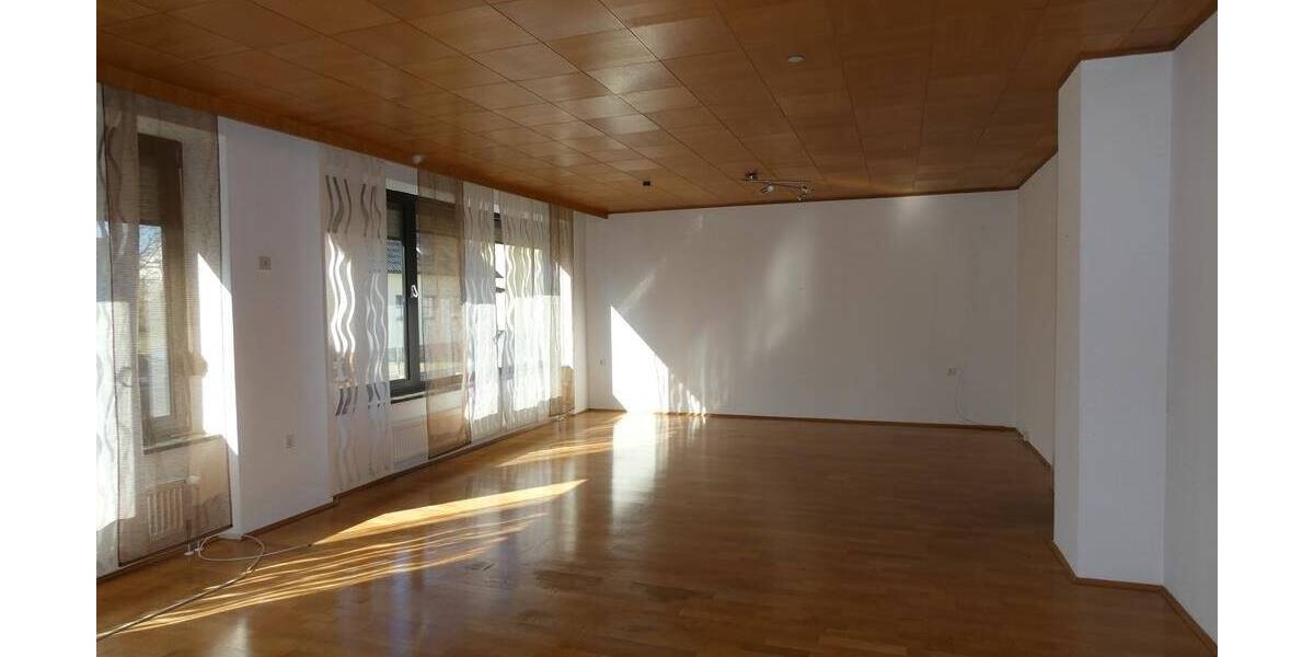 Mehrfamilienhaus, Wohnhaus Auerbach - 6 Zimmer, 200 m&sup2;, 350.000&euro; | Angebot:26017615