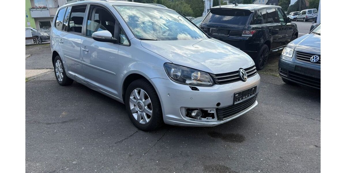 VW Touran 205.613 km 3.250 &euro; bonn 53175