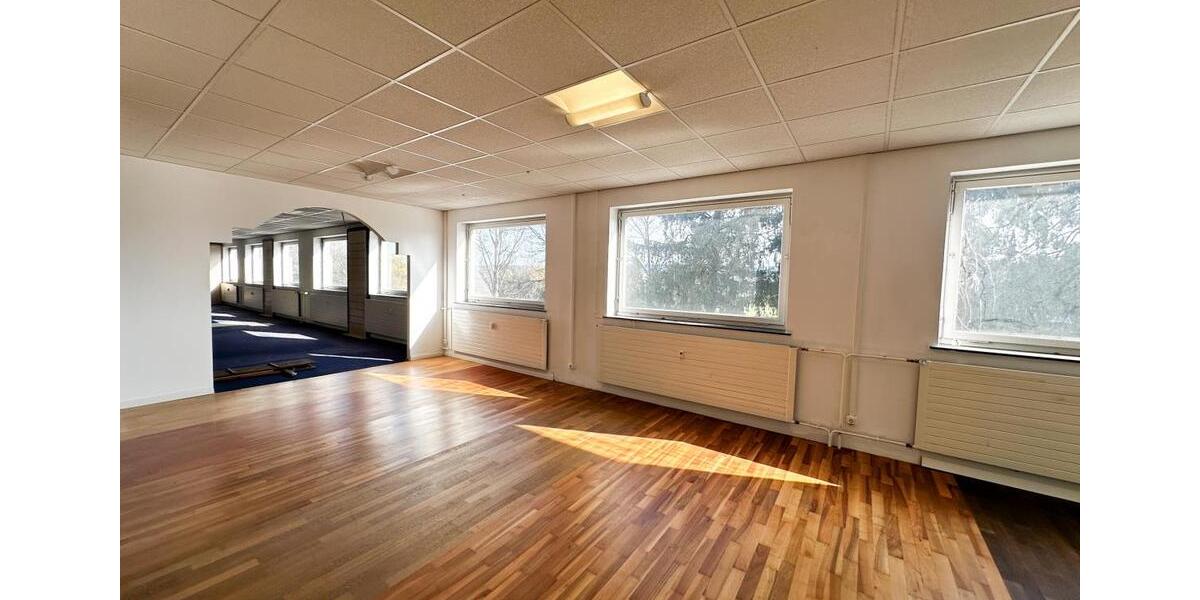 Gewerbeobjekt Schwarzhofen - 650&euro; | Angebot:26105727