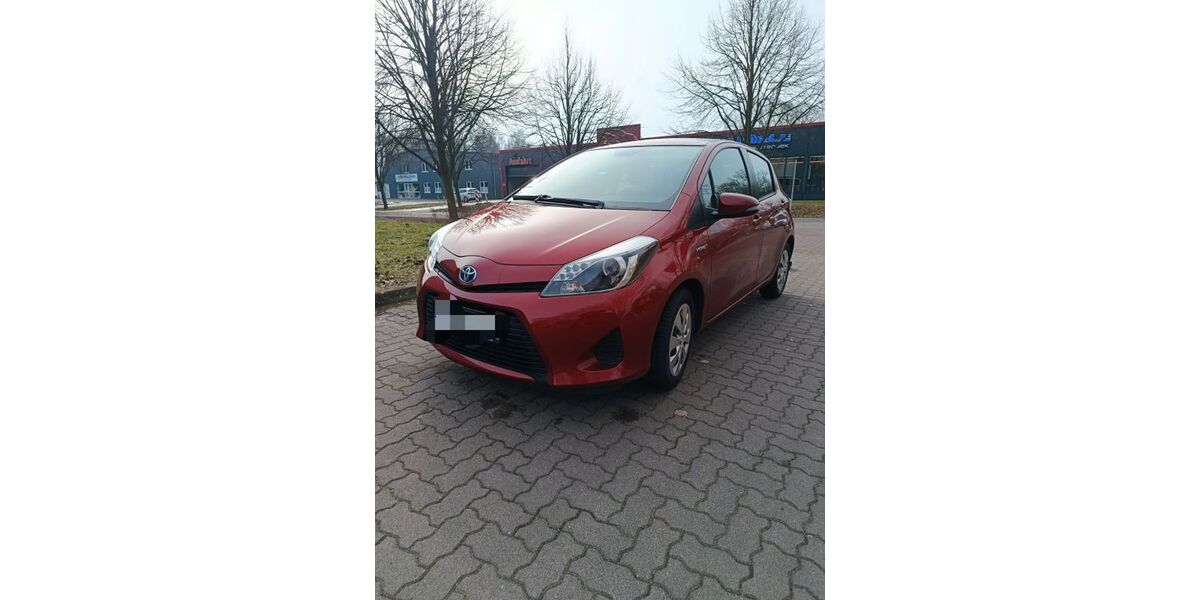 Toyota Yaris 122.300 km 8.950 &euro; Halstenbek 25469