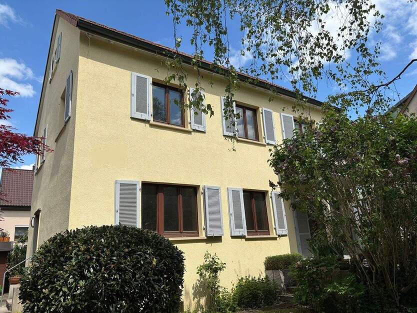 Freistehendes EFH mit großem Garten in Waiblingen zu verkaufen. 5 zimmer