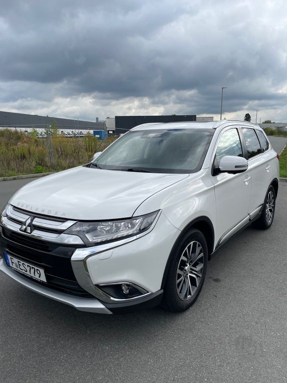 Mitsubishi Outlander 147.000 km 18.000 € Frankfurt 60489