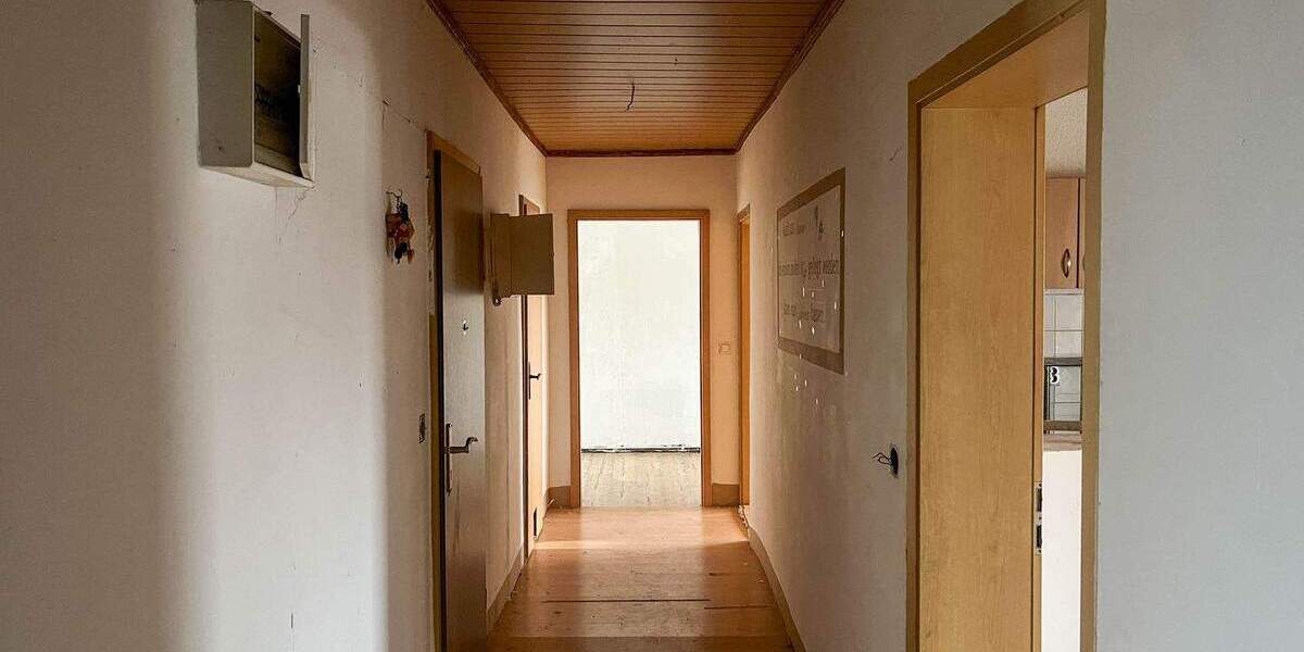 Mehrfamilienhaus, Wohnhaus Stollberg/Erzgeb. Stollberg - 1 Zimmer, 260 m&sup2;, 89.000&euro; | Angebot:25695872