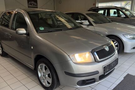 Skoda Fabia 176.000 km 2.990 &euro; Berlin 12349