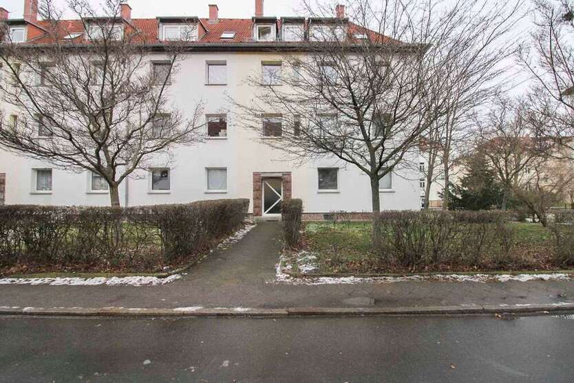 Wohnung zum Kaufen in Leipzig 65.000 € 36.24 m²