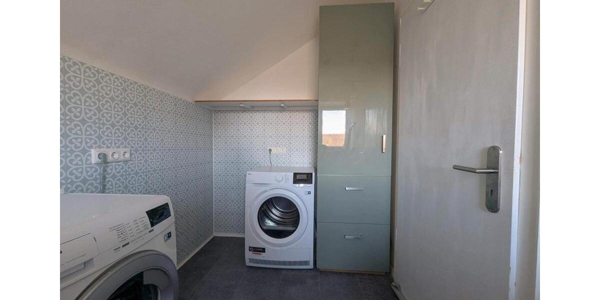 Dachgeschoßwohnung Hallstadt - 3 Zimmer, 62 m&sup2;, 235.000&euro; | Angebot:26786571