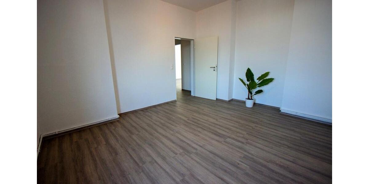 Dachgeschoßwohnung Wilhelmshaven - 2 Zimmer, 75 m&sup2;, 530&euro; | Angebot:26046996