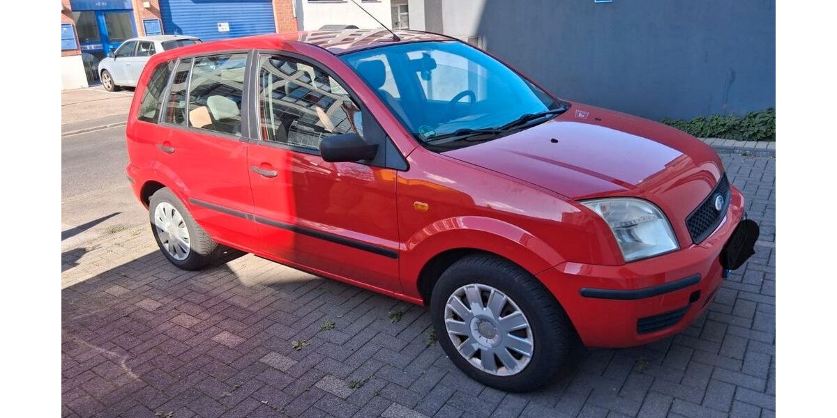 Ford Fusion 90.000 km 2.200 &euro; Koln 50765