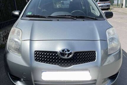 Toyota Yaris 160.000 km 3.000 &euro; München 81369