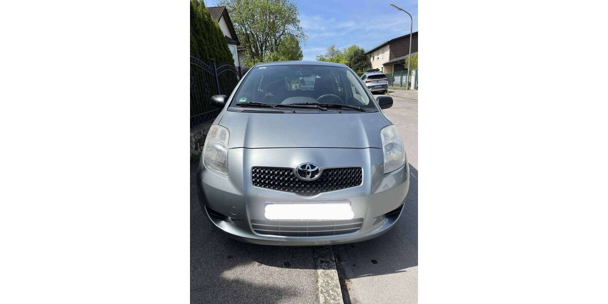 Toyota Yaris 160.000 km 3.200 &euro; München 81369