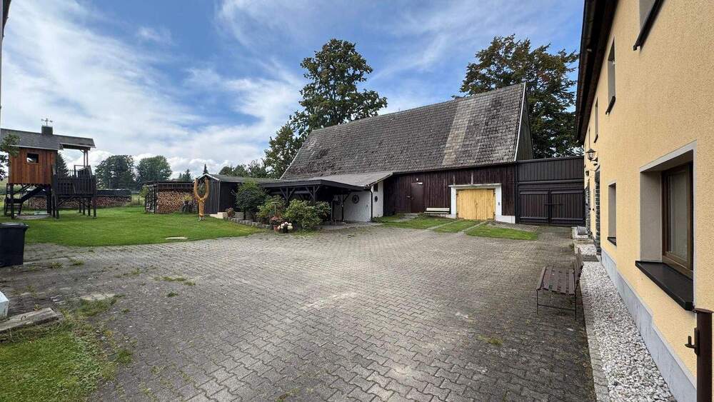 Bauernhaus, Landhaus Leubsdorf - 1 Zimmer, 254 m&sup2;, 342.000&euro; | Angebot:25690458