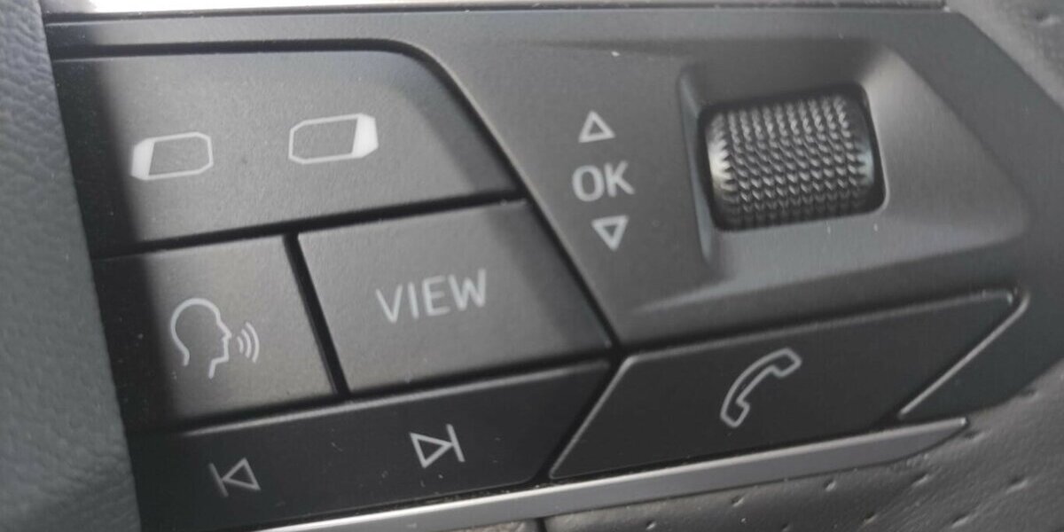 Seat Leon FR e-Hybrid 1,4 TSI DSG/LED/NAVI/SHZ 72.695 km 21.350 &euro; Höchstenbach 57629