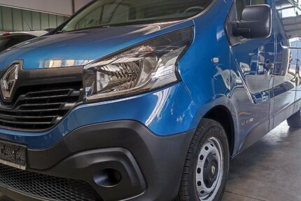 Renault Trafic 98.400 km 9.990 &euro; Paderborn 33100