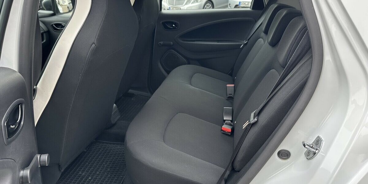 Renault ZOE Life R110 / SitzH / LenkradH / RückfahrK 50.300 km 14.890 &euro; Donauwörth 86609