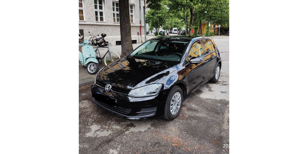 VW Golf 46.700 km 10.990 &euro; München 81371
