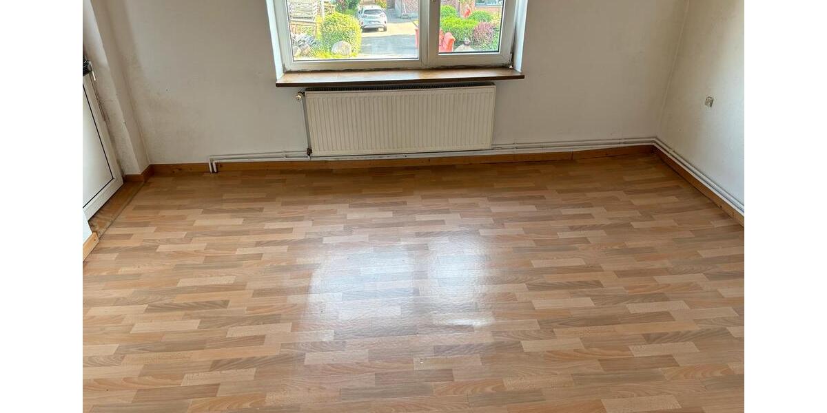 Einfamilienhaus Bredstedt - 4 Zimmer, 100 m&sup2;, 160.000&euro; | Angebot:26738903