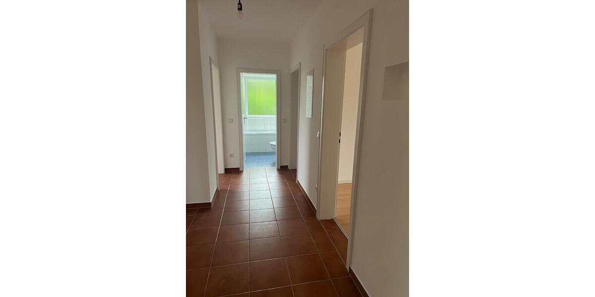Etagenwohnung Ronnenberg - 4 Zimmer, 95 m&sup2;, 900&euro; | Angebot:26406036
