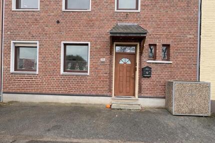 Haus Düren Rölsdorf - 7 Zimmer, 140 m&sup2;, 350.000&euro; | Angebot:24344037