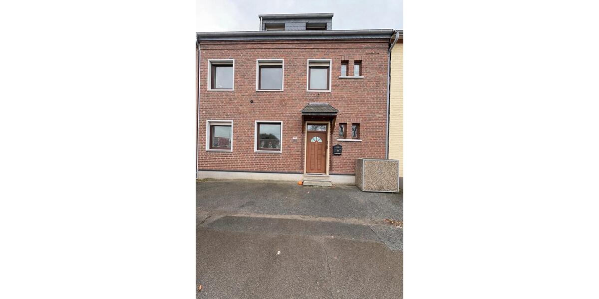 Reihenhaus Düren Rölsdorf - 7 Zimmer, 140 m&sup2;, 350.000&euro; | Angebot:24344037