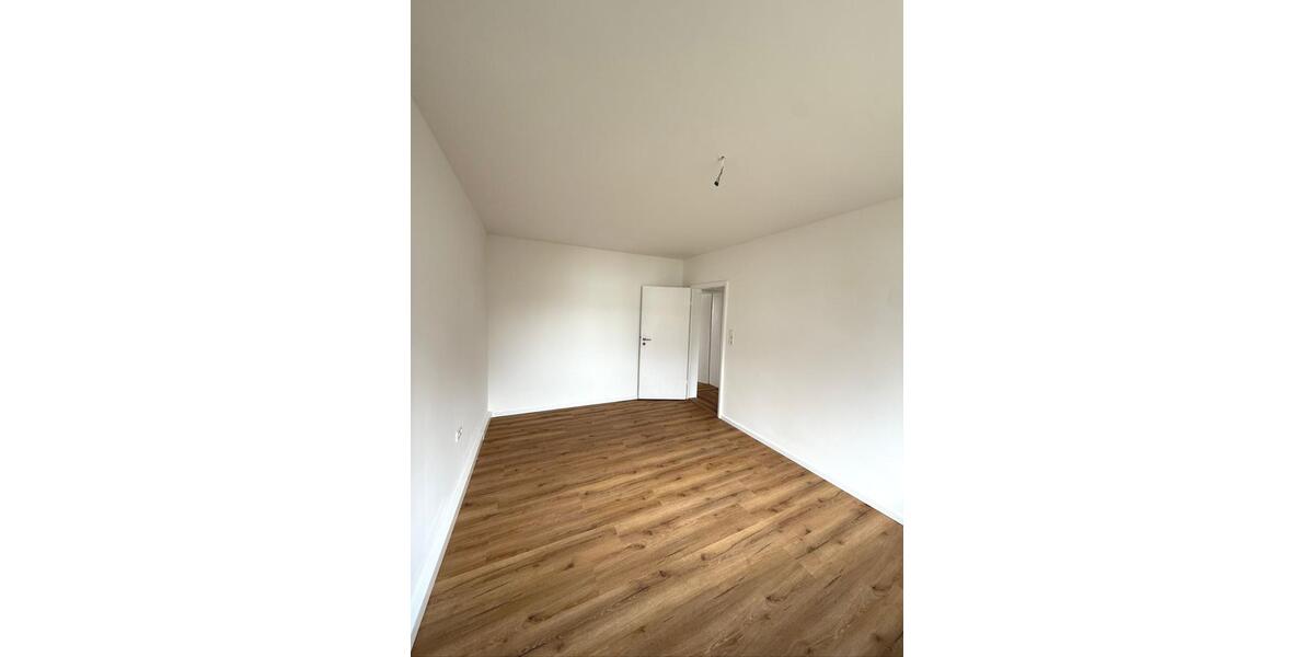 Etagenwohnung Amberg - 3 Zimmer, 90 m&sup2;, 945&euro; | Angebot:25127356