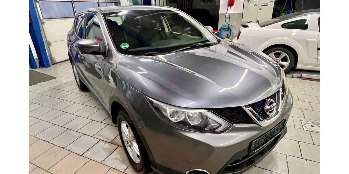 Nissan Qashqai 103.000 km 8.999 &euro; Walldürn 74731
