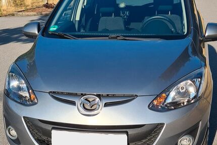 Mazda 2 87.000 km 5.700 &euro; Werl 59457