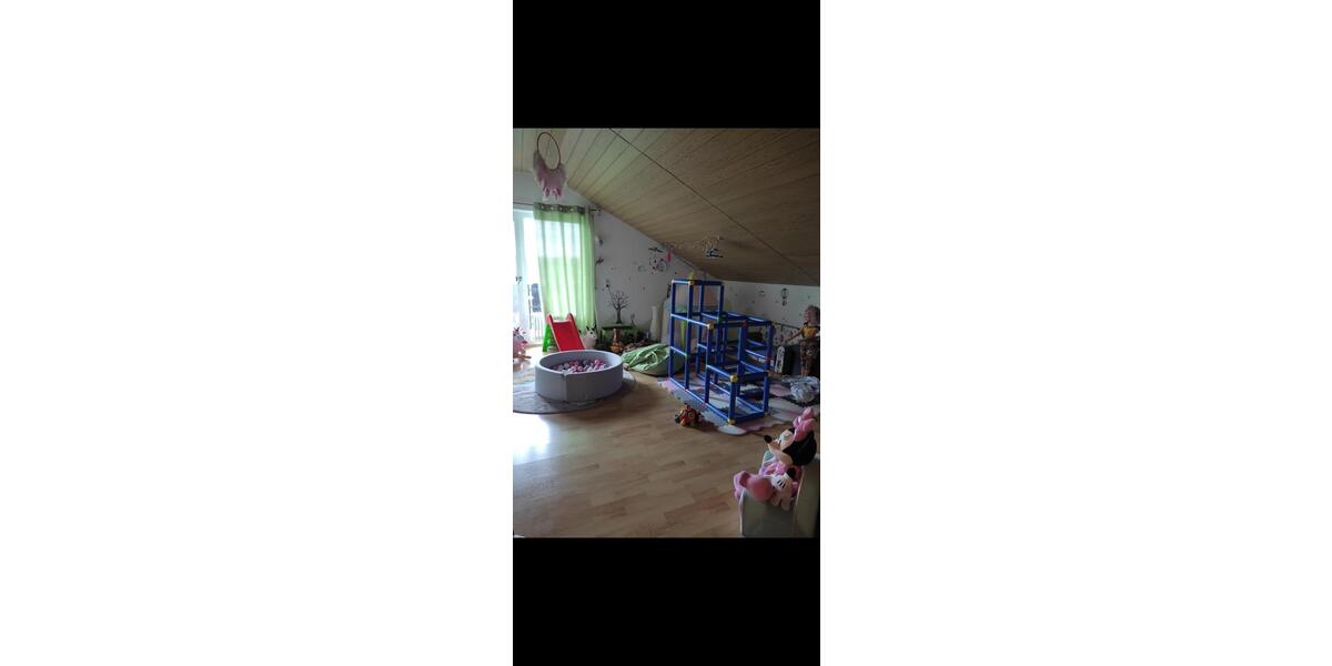 Etagenwohnung Hengersberg - 4 Zimmer, 125 m&sup2;, 850&euro; | Angebot:26384522