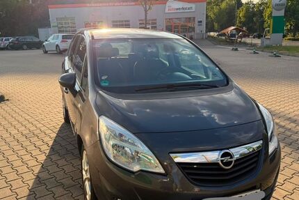 Opel Meriva 109.500 km 5.000 &euro; Paderborn 33102