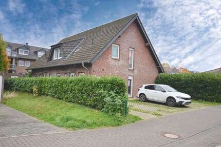 Haus zum Kaufen in Bedburg-Hau 495.000 € 240 m² 9 zimmer