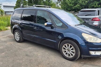 Ford Galaxy 257.000 km 2.500 € Pirna 01796