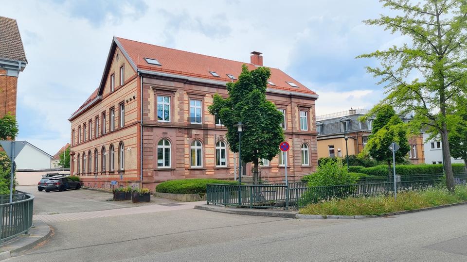 Historisches Juwel in Bestlage – Vielseitige Gewerbefläche mit Charme in der Bühler Innenstadt zimmer