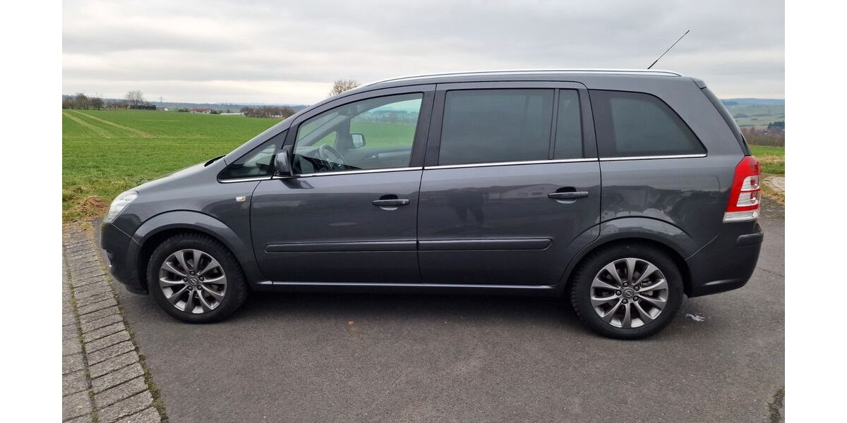 Opel Zafira 83.000 km 8.999 &euro; Elz 65604