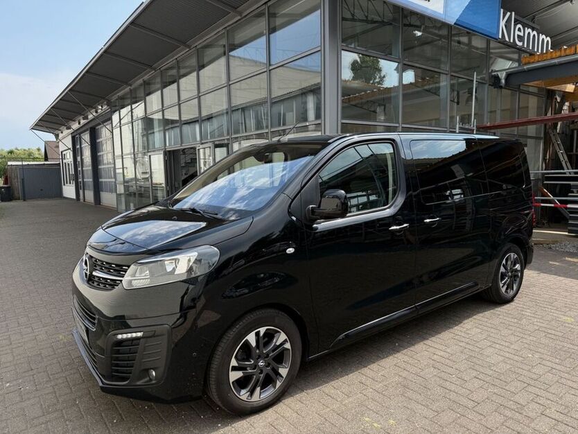Zafira Life