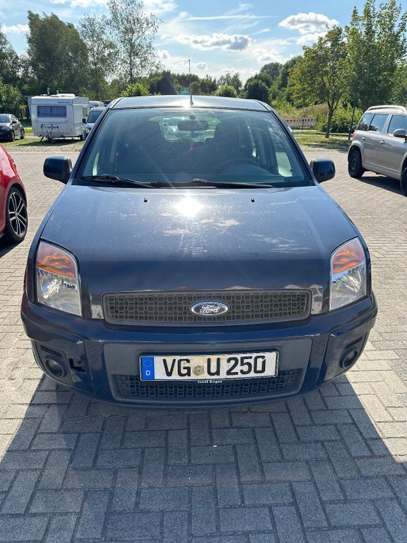 Ford Fusion 175.000 km 2.600 € Jarmen 17126