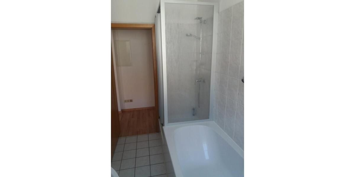 Etagenwohnung Döbeln - 3 Zimmer, 70 m&sup2;, 380&euro; | Angebot:26674393
