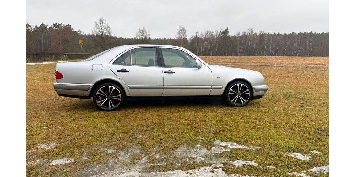 Mercedes-Benz E 200 255.000 km 1.499 &euro; Wusterwitz 14789