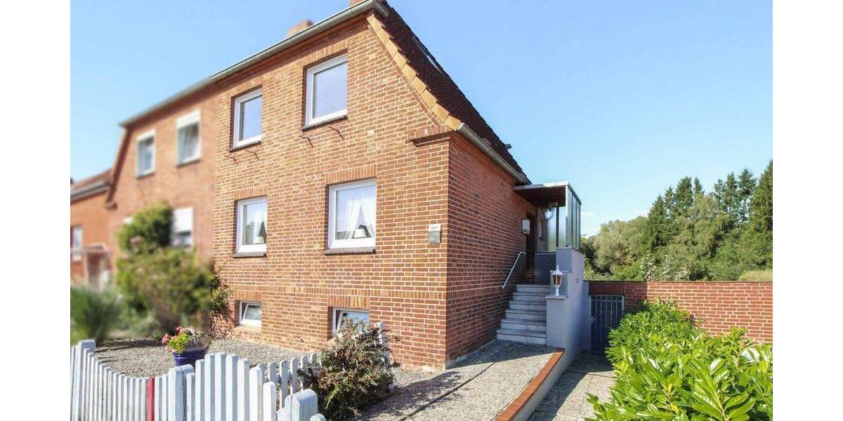 Doppelhaushälfte Lübeck Moisling - 5 Zimmer, 111 m&sup2;, 149.900&euro; | Angebot:26259245