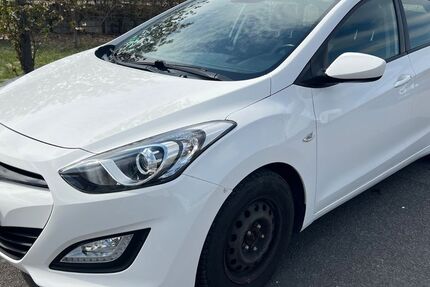 Hyundai i30 196.000 km 4.299 &euro; Berlin 12057