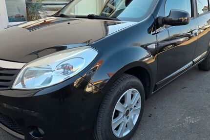 Dacia Sandero 280.000 km 1.999 &euro; Hildburghausen 98646