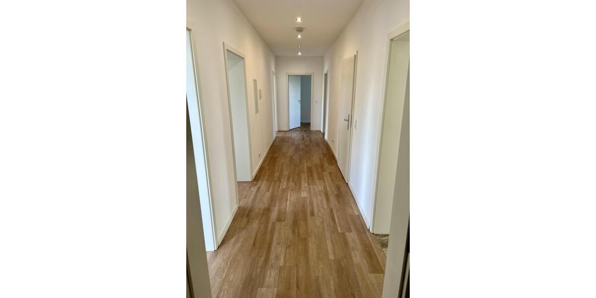 Etagenwohnung Leipzig Südost - 4 Zimmer, 106 m&sup2;, 1.150&euro; | Angebot:26349621