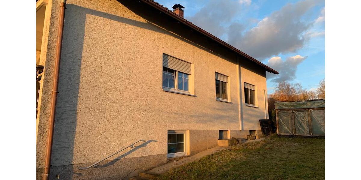 Einfamilienhaus Oberviechtach - 8 Zimmer, 150 m&sup2;, 290.000&euro; | Angebot:27019943