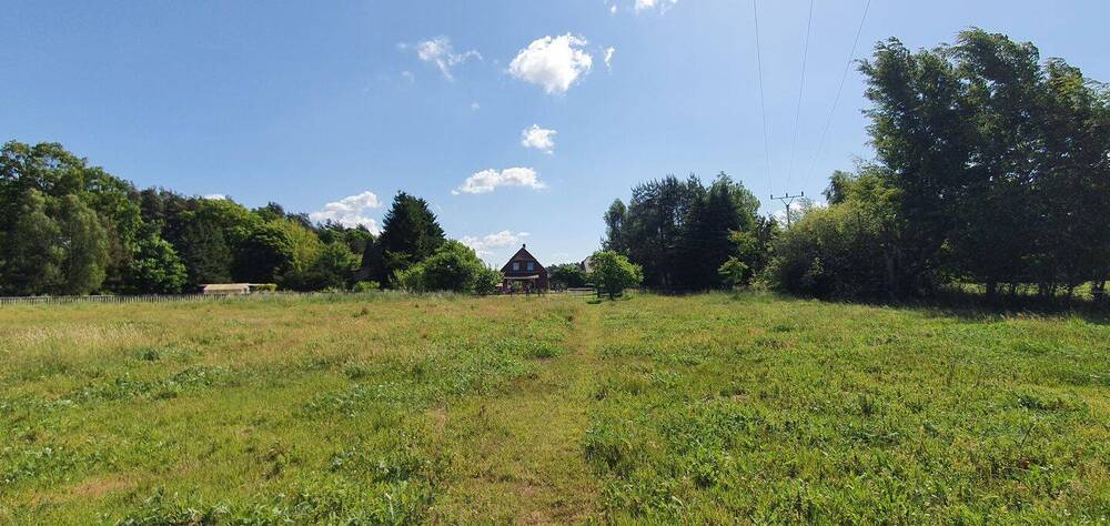 Neuwertiges EFH mit Wärmepumpe, Carport, 2 Bäder, EBK und eigenes Grünland - Einfamilienhaus Dömitz Heidhof | Angebot:26057443